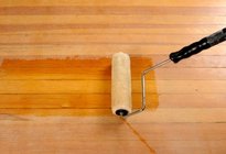 Техника нанесения лака на деревянную поверхность